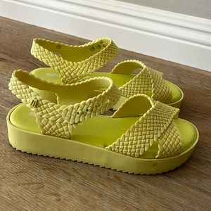 Melissa platform sandal neon green size 8